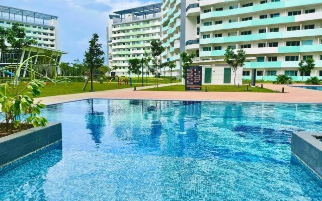Elegantly designed Condominium in QC