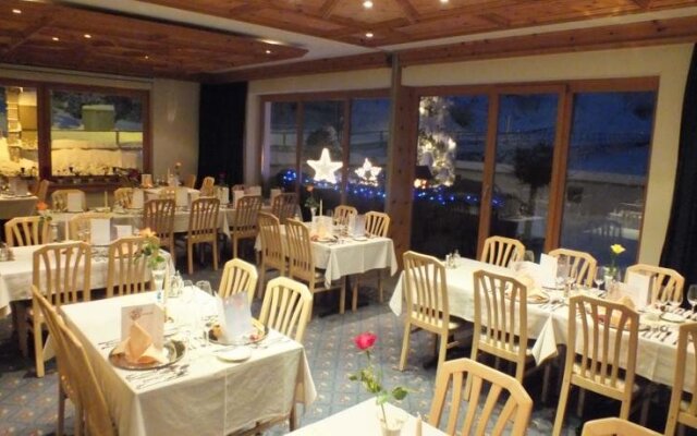 Hotel Grischuna AG