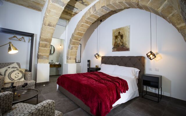 Pjazza Suites Boutique Hotel