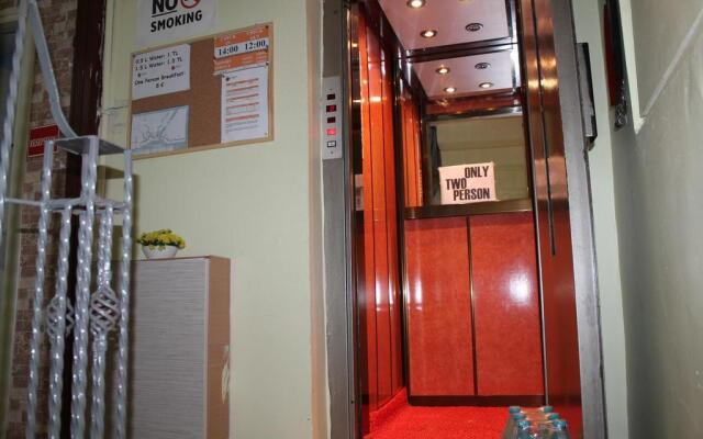 Roncalli Suites