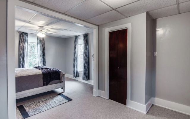 Family-friendly Altoona Abode w/ Spacious Patio!