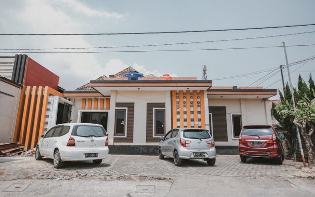 RedDoorz Syariah near Mall Boemi Kedaton Lampung