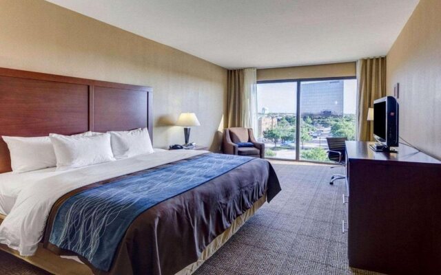 Comfort Inn and Suites Plano East
