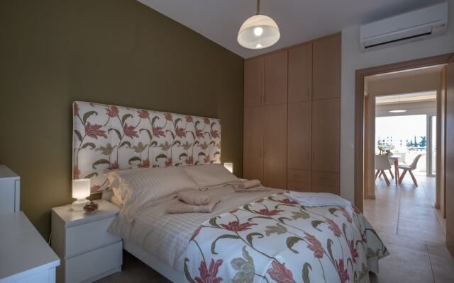 Sirena Tolo Luxury Apartment