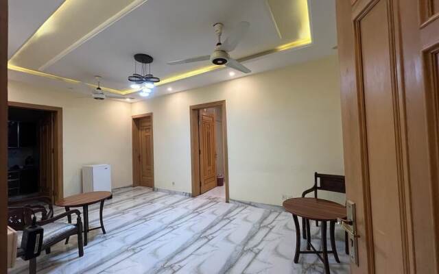 Lavish Guest House G-8