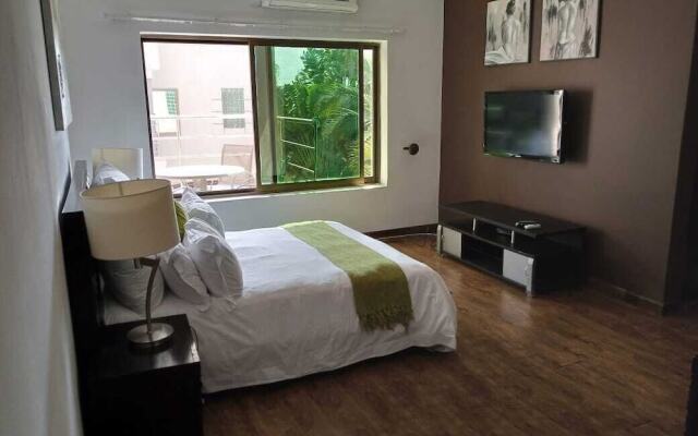 Executive Fully Furnished Apartment Close to Amenities