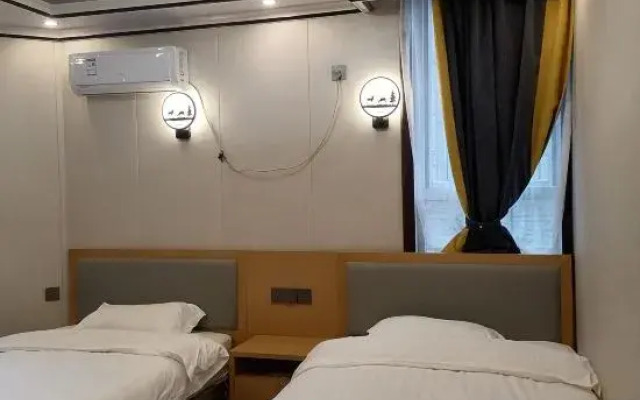 Pengyu Hotel