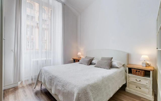 One bedroom appartement with city view and wifi at Roma