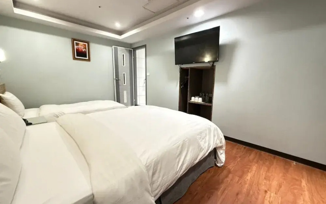 Travel Time Hotel