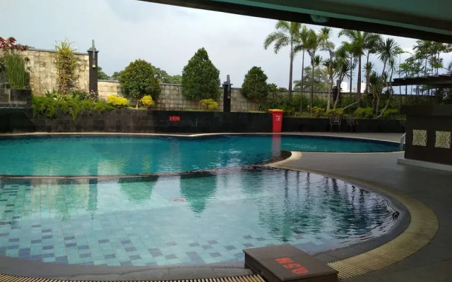 Spacious 2BR at Grand Setiabudi