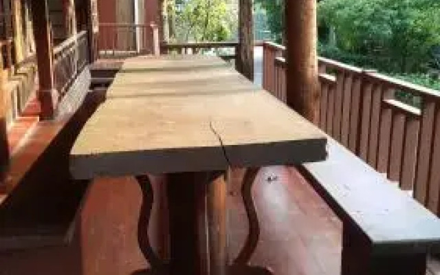 Ruean Mai Chai Khlong