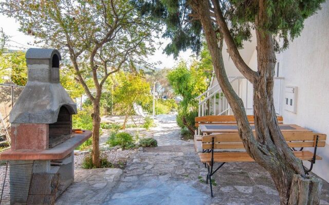 Holiday Home Lovište