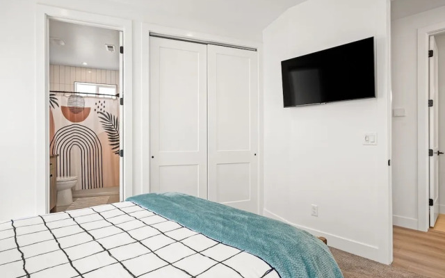 Sunstone 6 Bedroom Home