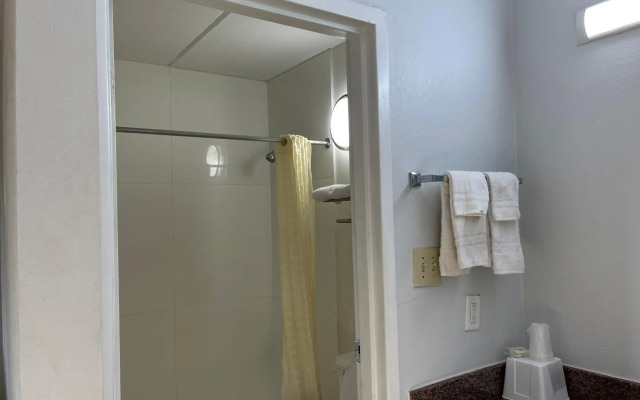 Motel 6 Stockbridge, GA – Hwy 138 W