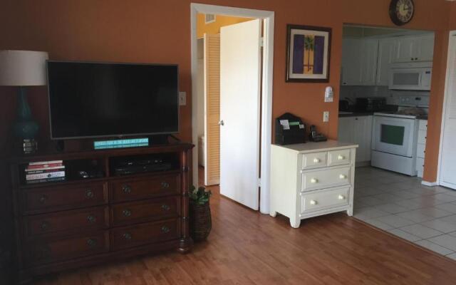 Crescent Arms Condominiums