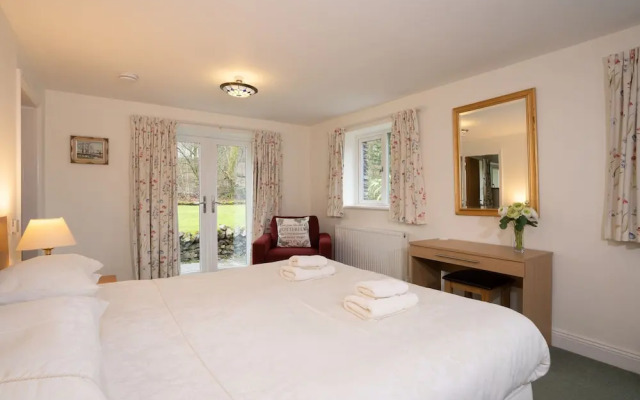 Low Jock Scar Country Estate