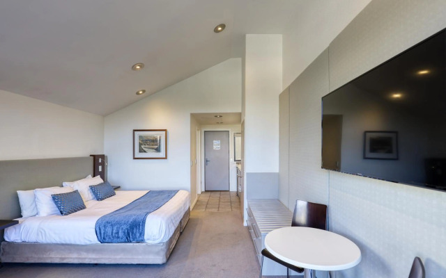 Garden Court Suites And Apartments