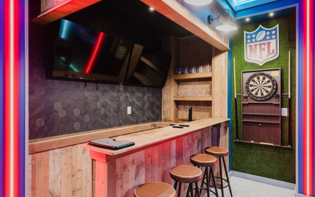 Amazing 7 bd Summerkitchen Gameroom