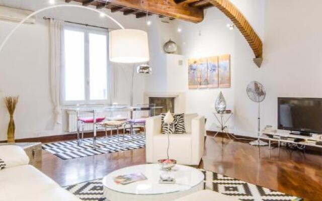 Scala Elegant Apartment