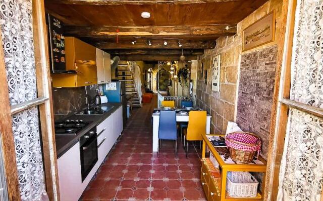 1500 Little Pink House in Kalkara Creek