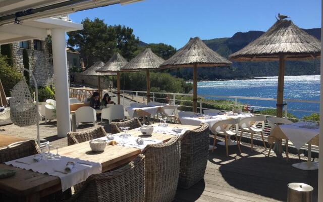 Hôtel de la Plage Mahogany