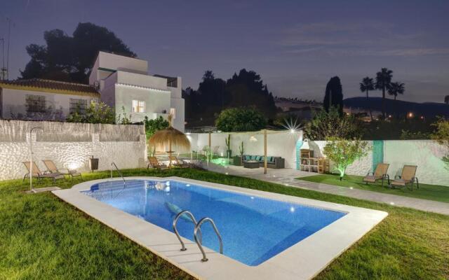 Villa Mamba By Seric,15' walking to the beach