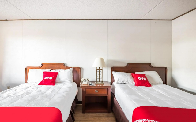 OYO Hotel Windmill Branson