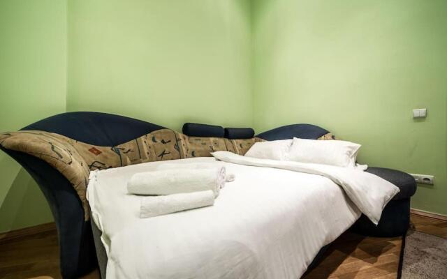 ROMANTIC Apartments - on Valova street