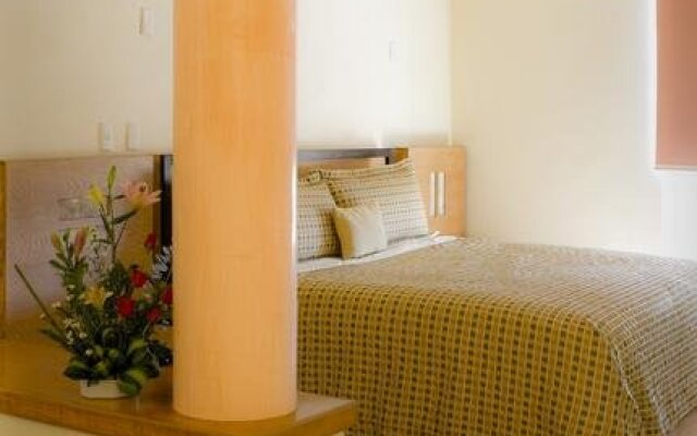 Flamingos Auto Hotel