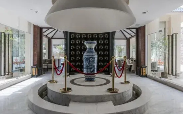 Suman Century Hotel
