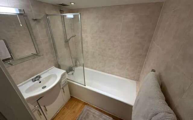 Charming Studio in Bond Street