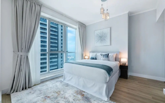 Maison Privee - High-Floor Trendy Apt w/ Marina, Palm & Ocean Vws