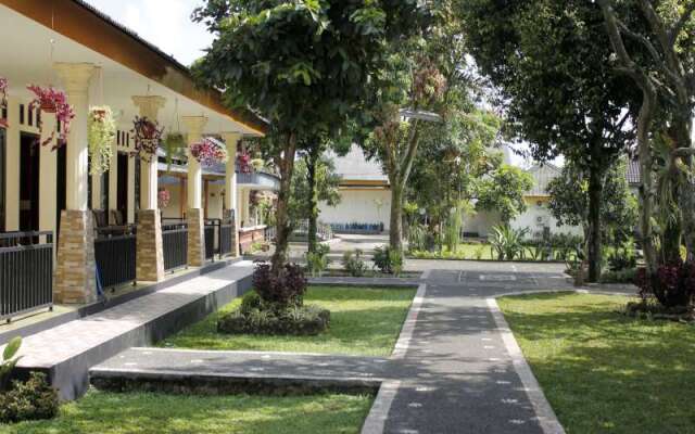 Indra Djaya Hotel