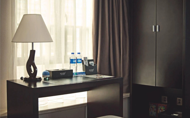 Zhuhai Aqueen Hotel
