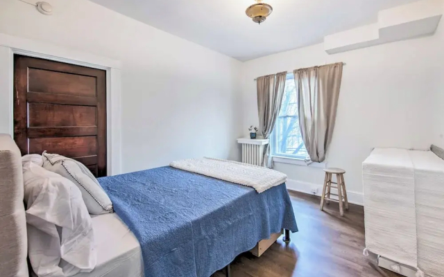 Roomy Lancaster Home: Walk to Dtwn & Hospital