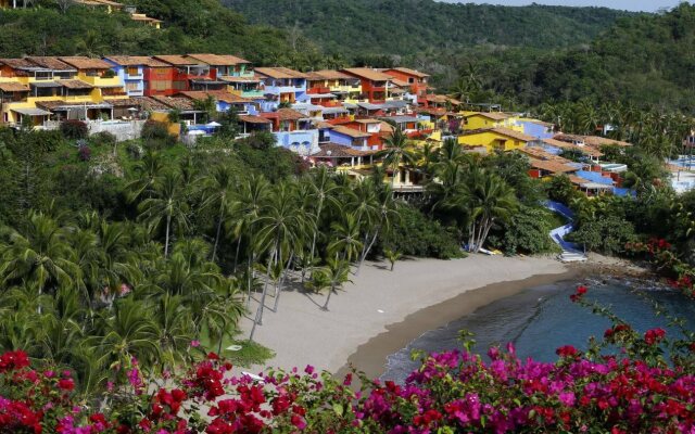 Bungalows & Casitas de las Flores in Careyes