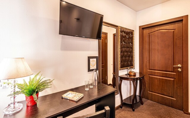 Courtyard Petrovka Hotel