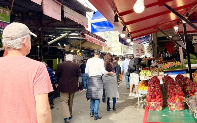 Ha-Carmel Market Apartment