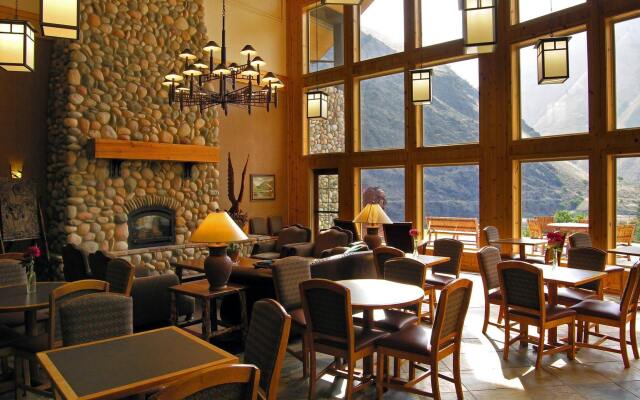Salmon Rapids Lodge