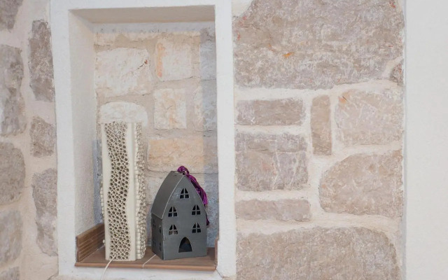 Hanna Cozy Old Stone House