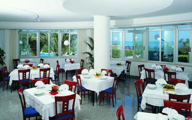 Hotel Maxim's