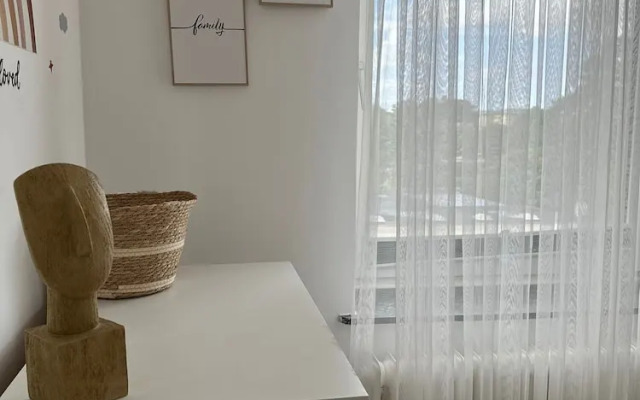 GREEN HILL Apartment