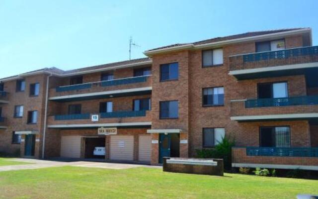 Seabreeze 4 Opposite Bowling Club