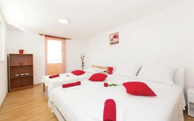 Kastel Luksic Scenic Villa With Pool