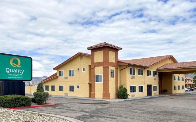 Quality Inn & Suites Grants - I-40