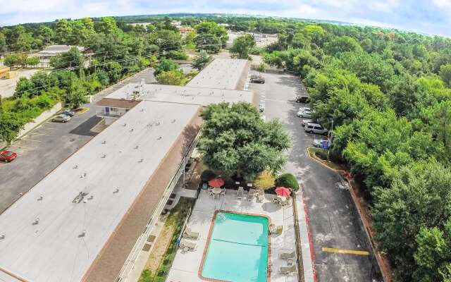 Motel 6 Huntsville, TX