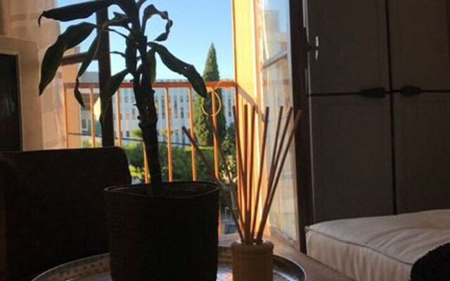 Charming Studio Near Fac - 5min From the Center