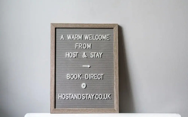Host Apartments Standish Street Place