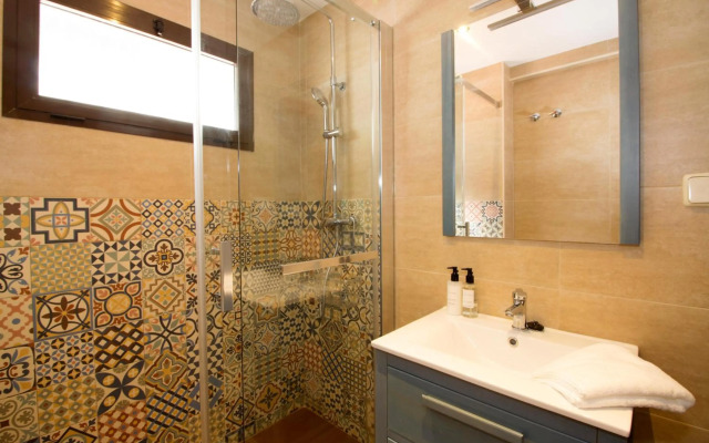 Perfectly located beachside apartment in Elviria Marbella