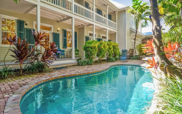 Easy Livin' by Avantstay Key West Home w/ Pool & BBQ Week Long Stays Only